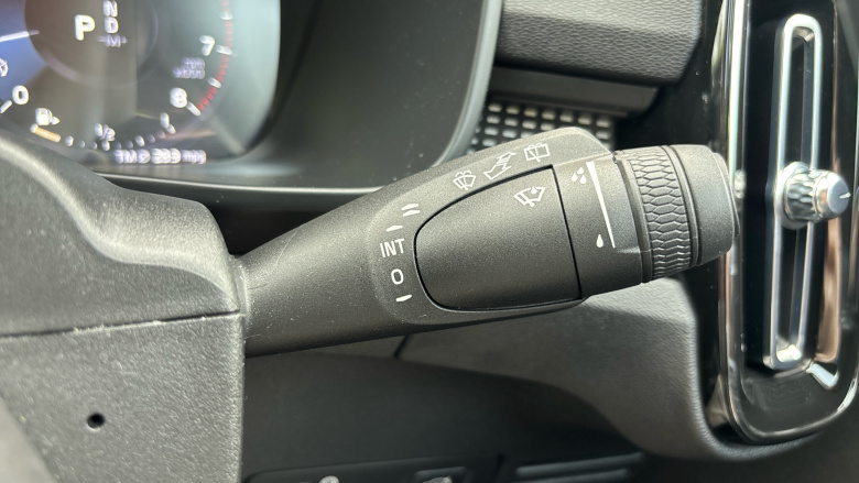 Volvo Xc40 1.5 T3 [163] R DESIGN Pro 5dr Geartronic Petrol Estate